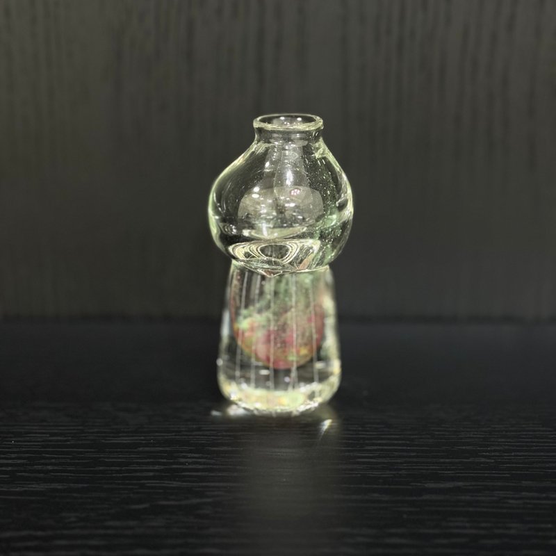 桃翠刻紋瓶 - 擺飾/家飾品 - 玻璃 