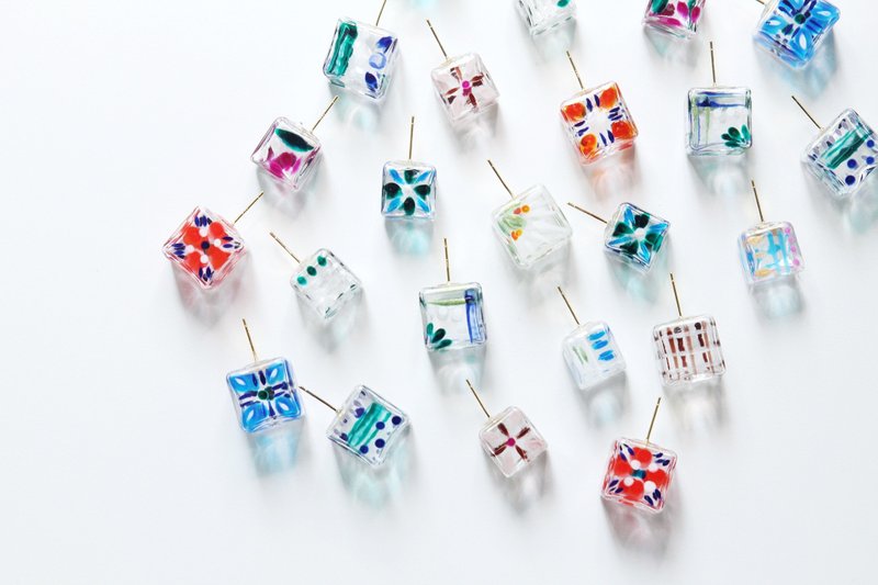 1cm Small Dice of Macau Sugar Cube | Hand Painted Earring Studs - ต่างหู - แก้ว หลากหลายสี