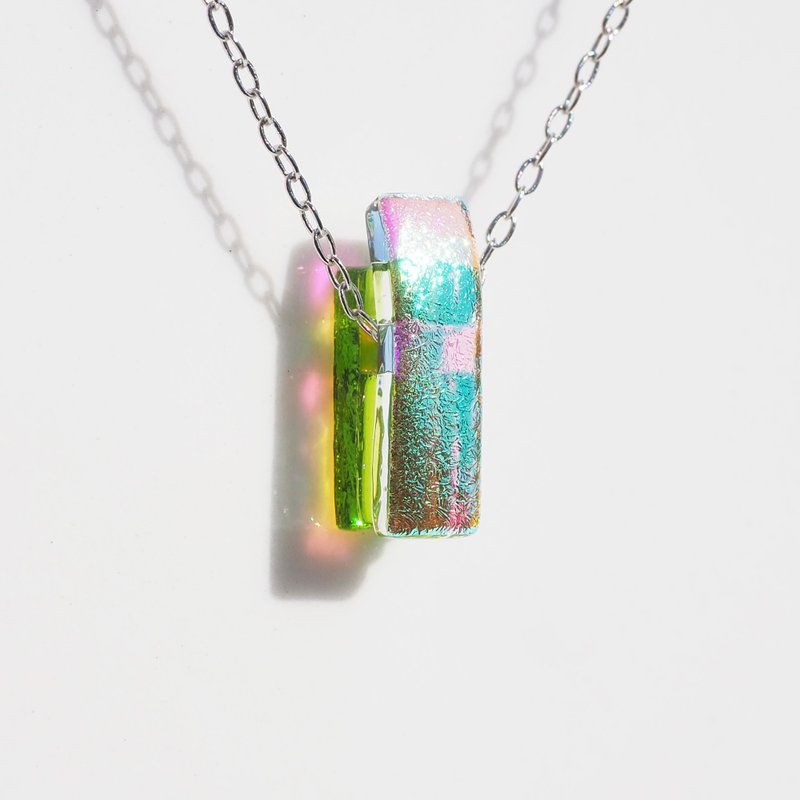 小さな光るガラス(なの【若葉】)チェーンネックレス【アロマペンダントに変更可】 【綿紐、シルバー925選べます】【受注制作】 - 項鍊 - 玻璃 綠色