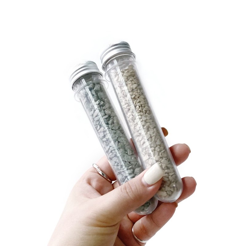 (現貨) 綠沸石/白沸石盆栽天然鋪面石40ml試管裝 - 花藝/盆栽/植栽 - 石頭 多色