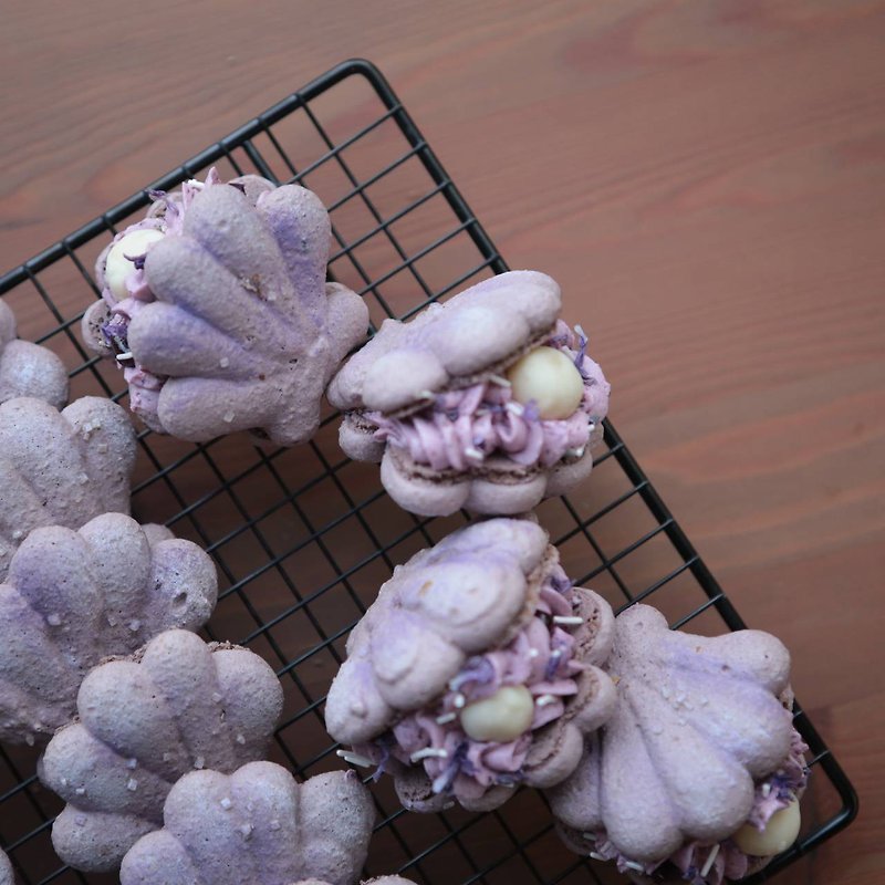 Lavender Blueberry Thick Babe Macaron - Seashell Macaron - เค้กและของหวาน - วัสดุอื่นๆ 
