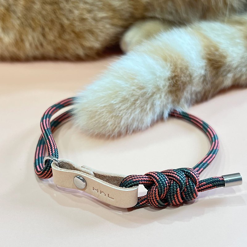 H h L [Cat Collar] Meow Mountain style camping style pet collar paracord vegetable tanned leather (orange green) - ปลอกคอ - วัสดุอื่นๆ สีแดง