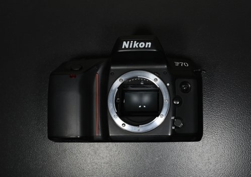 Film Camera Vogue 【經典古物】尼康 NIKON F70 單反 自動對焦 電子底片 單眼相機