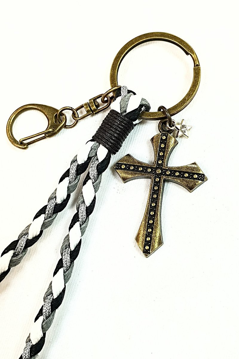 Paris*Le Bonheun. Weaving the key ring with wax thread. cross - Keychains - Other Metals Multicolor