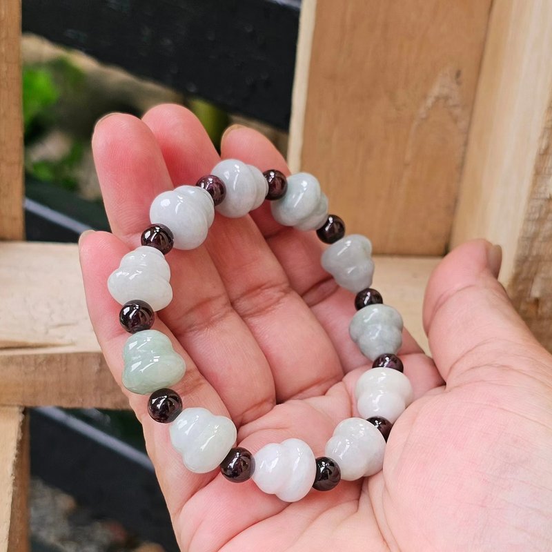 Burmese Jade Bracele Carved Gourd Step With Genuine Red Garnet Gourd Size 12 mm - 手鍊/手環 - 玉石 多色