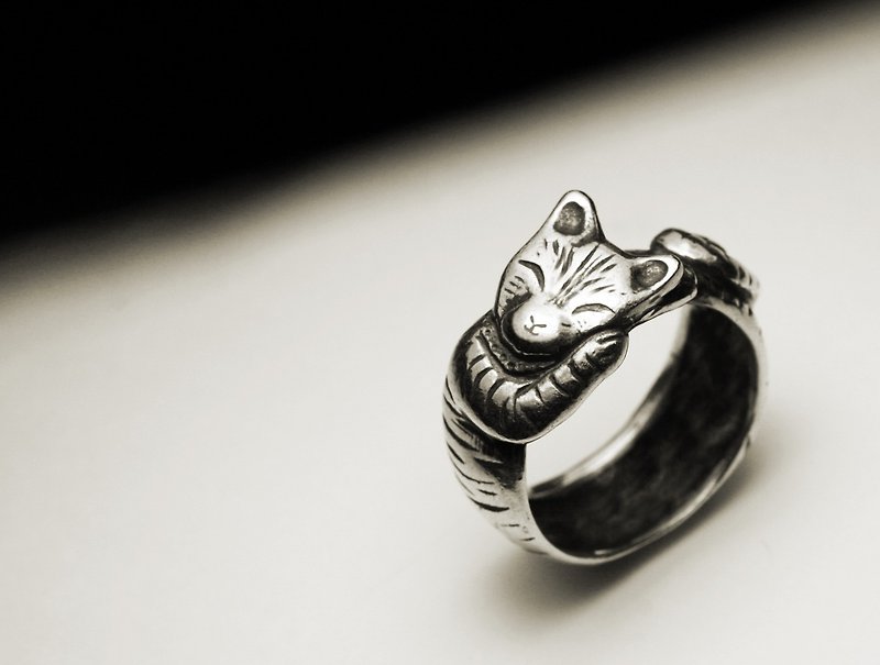 Sleeping cat ring - แหวนทั่วไป - โลหะ สีเงิน