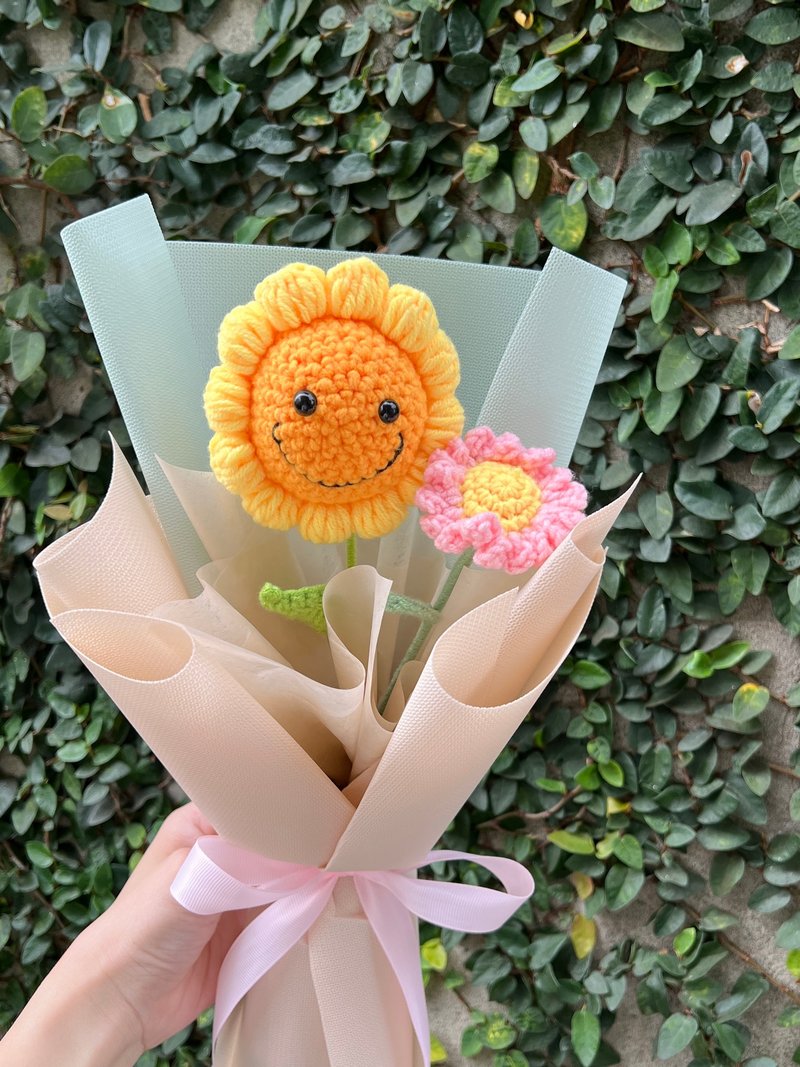 傾向你 / 向日葵針織花束 / 花束 台中花店 - 乾燥花/永生花 - 植物．花 粉紅色