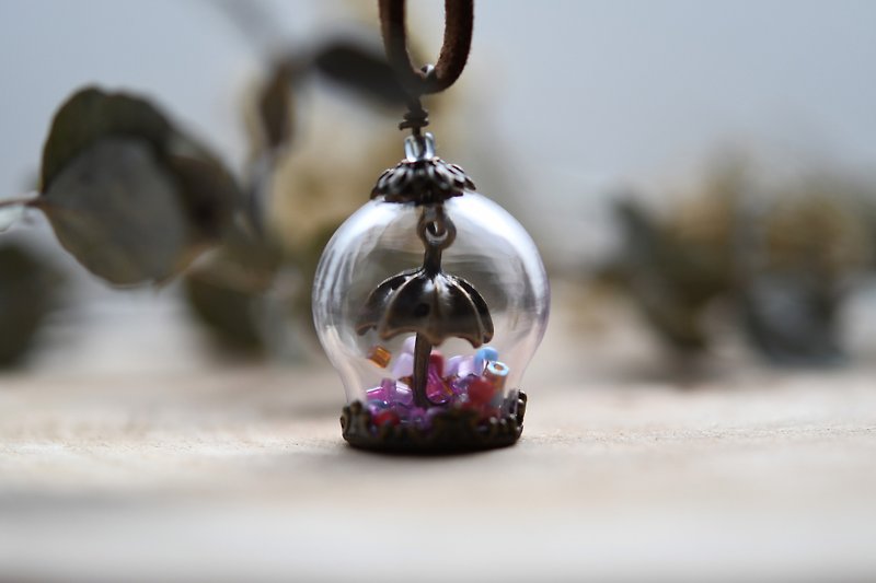 Small umbrella ‧ glass ball necklace - สร้อยคอ - แก้ว สีม่วง