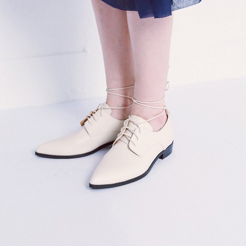 Tether tie with pointed soft leather Oxford rice - Women's Leather Shoes - Genuine Leather White
