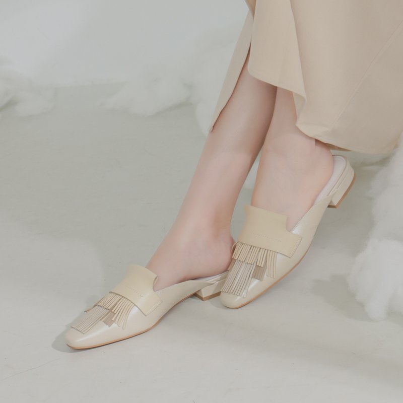 層次流蘇裝飾-軟皮拖鞋-卡其色 - 拖鞋 - 真皮 卡其色