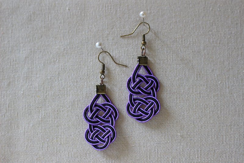 Mizuhiki Knot Earrings Purple and Black Dual plum knot Earrings Japanese Jewelry - Earrings & Clip-ons - Paper Purple