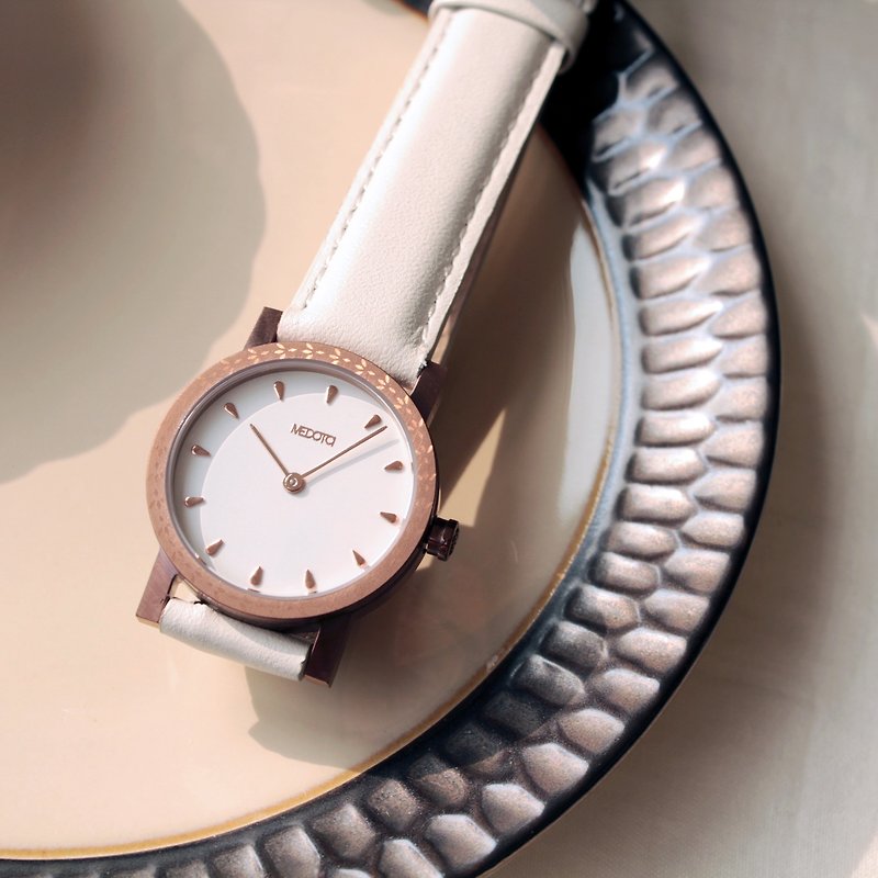 Autm系列簡約花邊米白色真皮手錶 \ AT-9601 - 女裝錶 - 其他金屬 