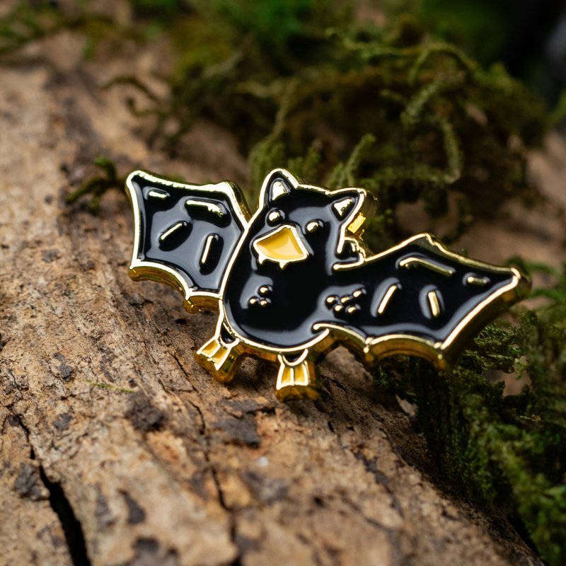 Duckula Enamel Pin — Duck Vampire pin | Dice Bag Accessories - เข็มกลัด - โลหะ สีดำ