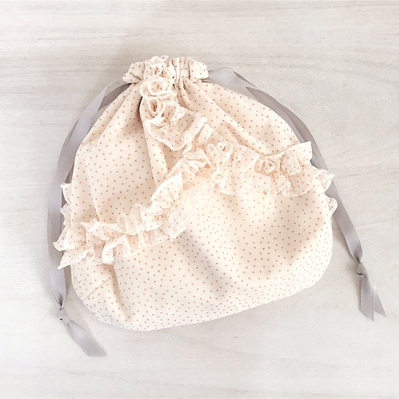 Random petit dot polka dots Frill Drawstring pouch Off White × Pink - Toiletry Bags & Pouches - Polyester White