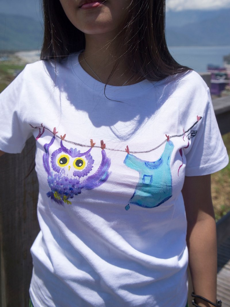 Sun drying owl Winwing hand-painted clothes - เสื้อฮู้ด - ผ้าฝ้าย/ผ้าลินิน 