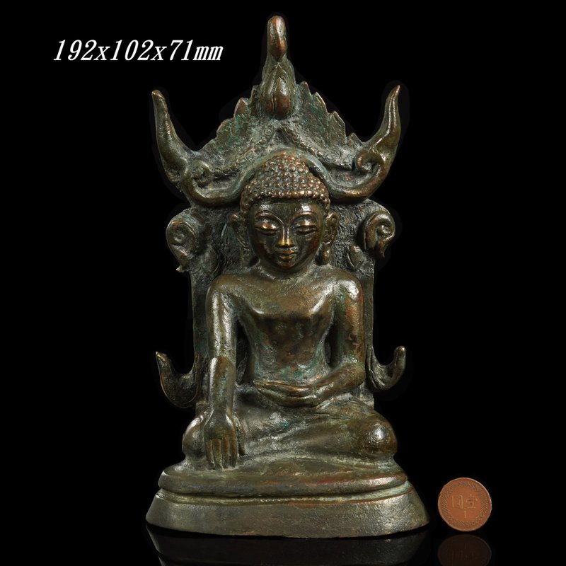 Burmese pagoda sacred object - 18th-19th century Buddha seal - height 19.2 cm. Bottom width 10.2 cm - Other - Other Materials 