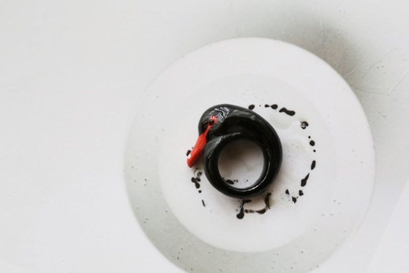 And Mary Black Swan Ring - General Rings - Porcelain 