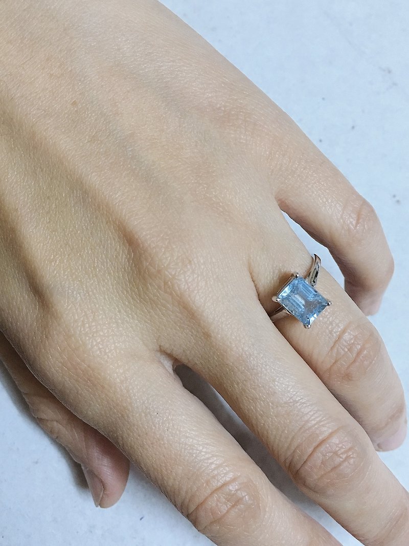 Aquamarine Finger Ring Handmade in India 92.5% Silver - แหวนทั่วไป - เครื่องประดับพลอย 