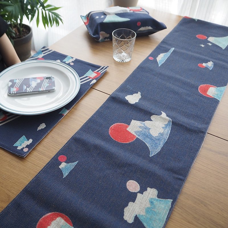 Diverse Mount Fuji table runner table mat fabric design simple ins style home decoration - ผ้ารองโต๊ะ/ของตกแต่ง - ผ้าฝ้าย/ผ้าลินิน สีน้ำเงิน