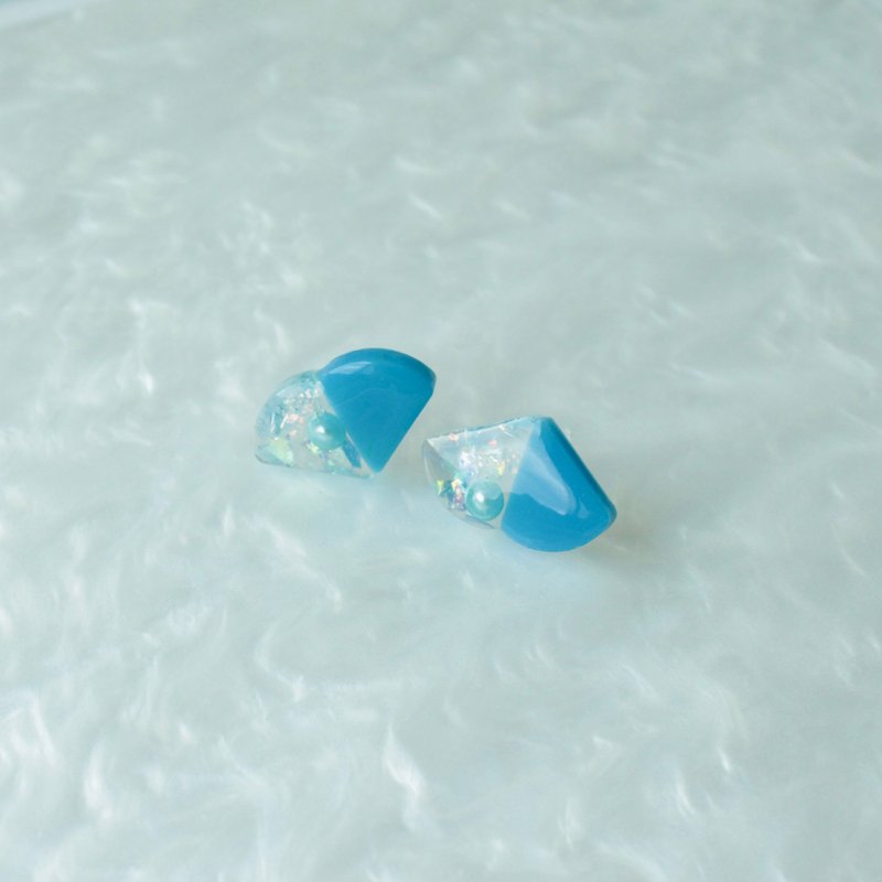 ICE blue (ear needles/hooks/ clips) - ต่างหู - ไข่มุก สีส้ม