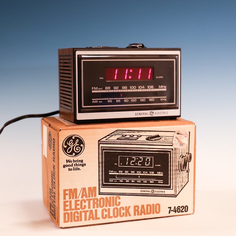 Sanhui会社1976年代アメリカのGEアンティークラジオ目覚まし時計ヴィンテージ電波時計