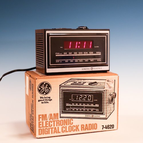 桑惠商號 Somewhere Somehow 桑惠商號 1976s 美國GE 古董廣播電鬧鐘 vintage廣播時鐘