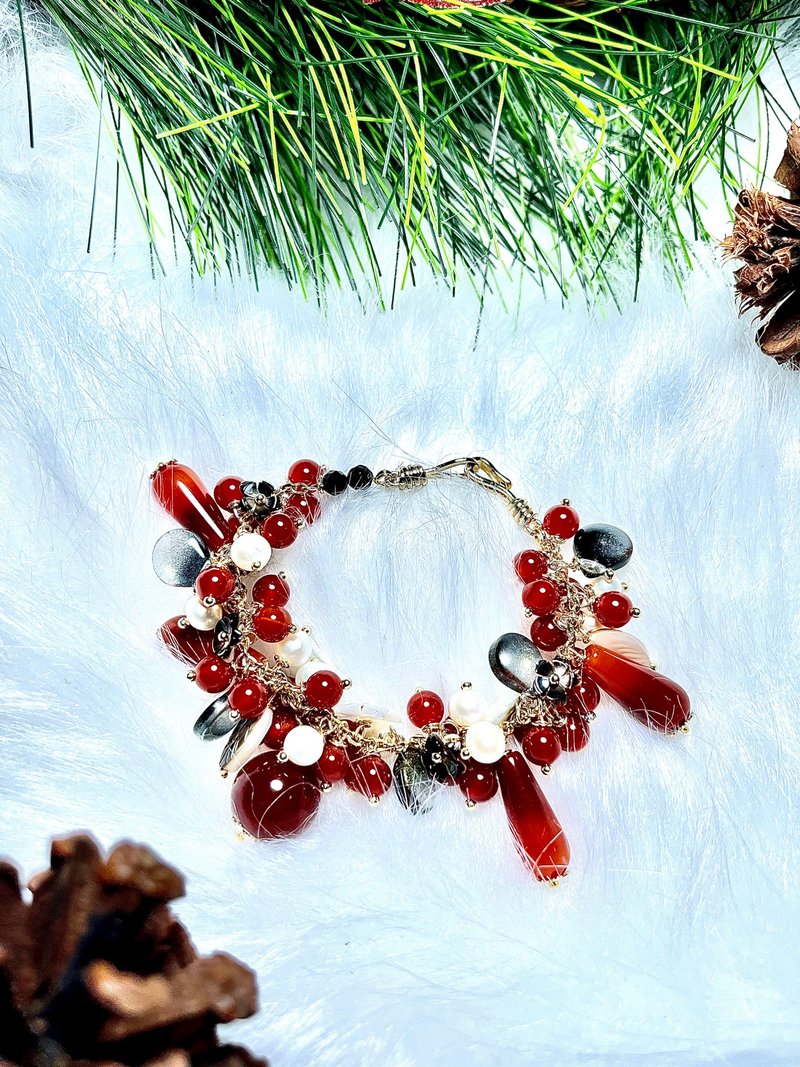 Christmas red is festive and Chinese New Year is prosperous all year round - Bracelets - Crystal Red