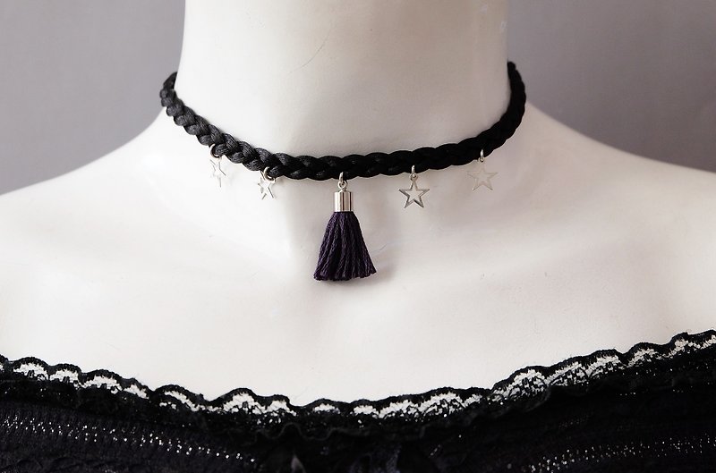 Braided choker with black tassel and little silver stars - Necklaces - Other Materials Black
