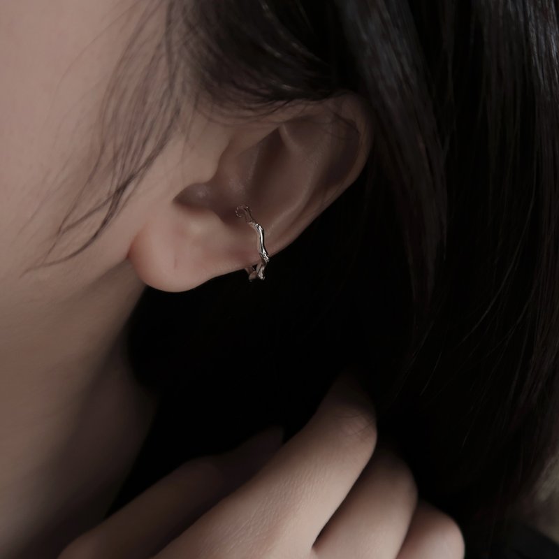 925 sterling silver dotted polka dot bone clip earrings ring tail ring - ต่างหู - เงินแท้ สีเงิน