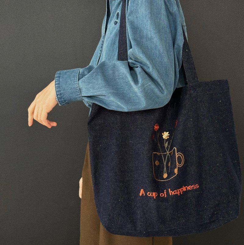 【A cup of happiness】森系復古文青/彩棉牛仔刺繡托特包 - 側背包/斜背包 - 棉．麻 藍色