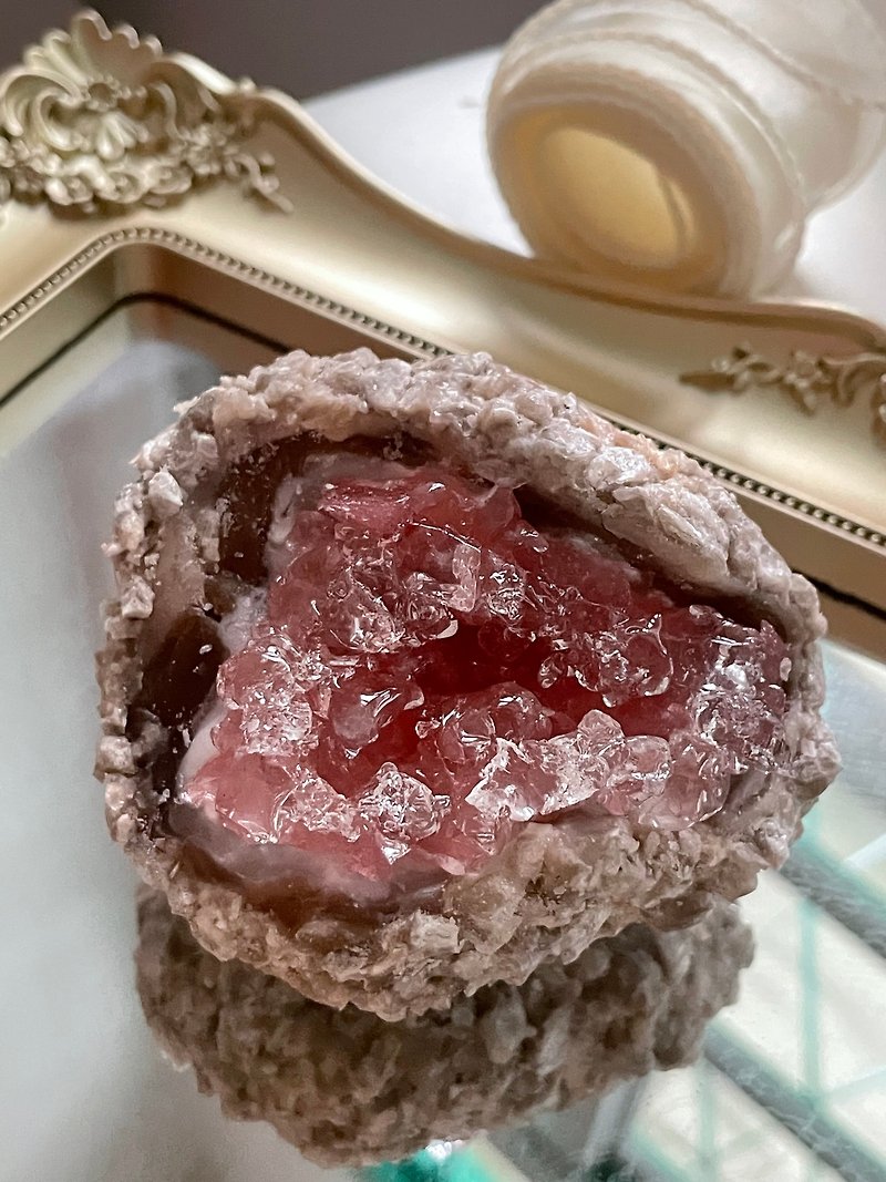 Pink Amethyst Geode candle - Candles & Candle Holders - Wax Pink