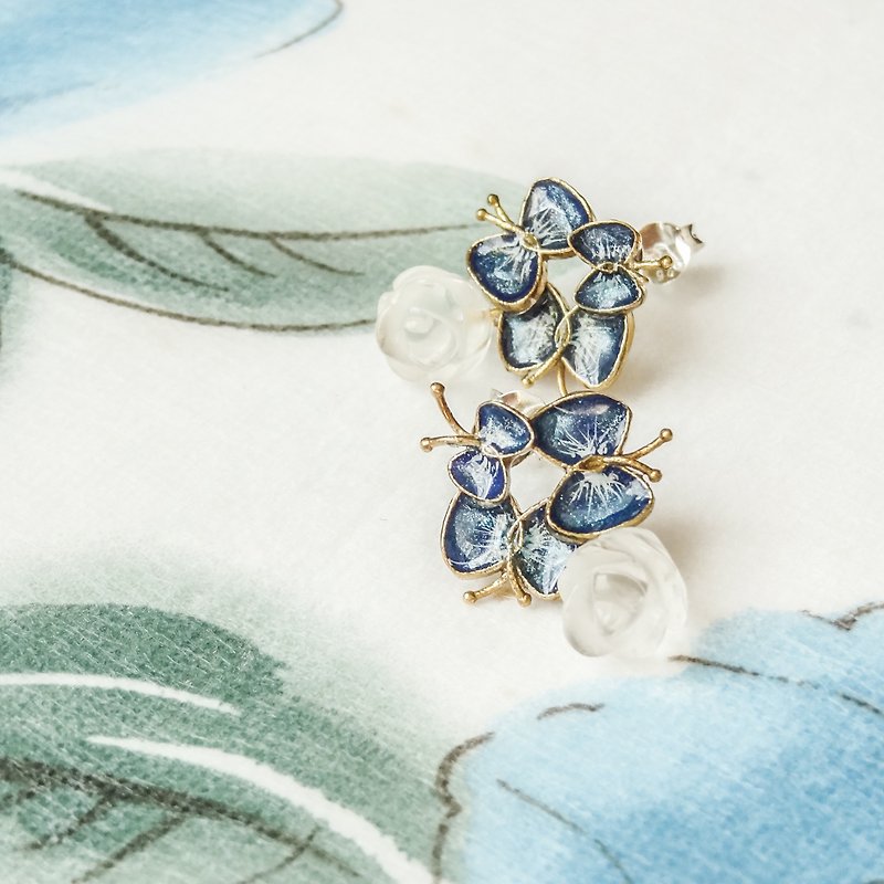Group enamel butterfly inlaid white crystal rose earrings handmade jewelry pre-order - ต่างหู - วัตถุเคลือบ สีน้ำเงิน