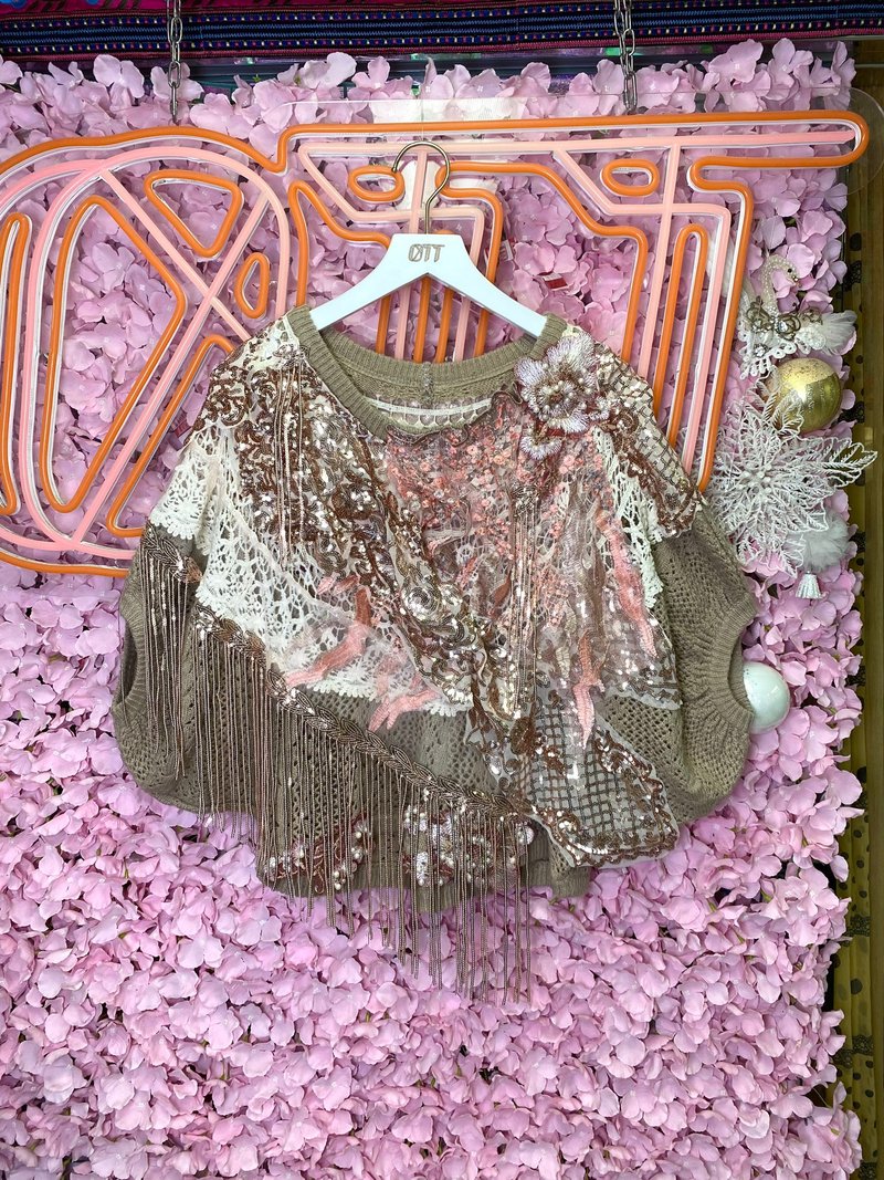 OTT is unique•Unique apricot pink heavily embroidered beaded lace woven floral top - สเวตเตอร์ผู้หญิง - ผ้าฝ้าย/ผ้าลินิน สีกากี