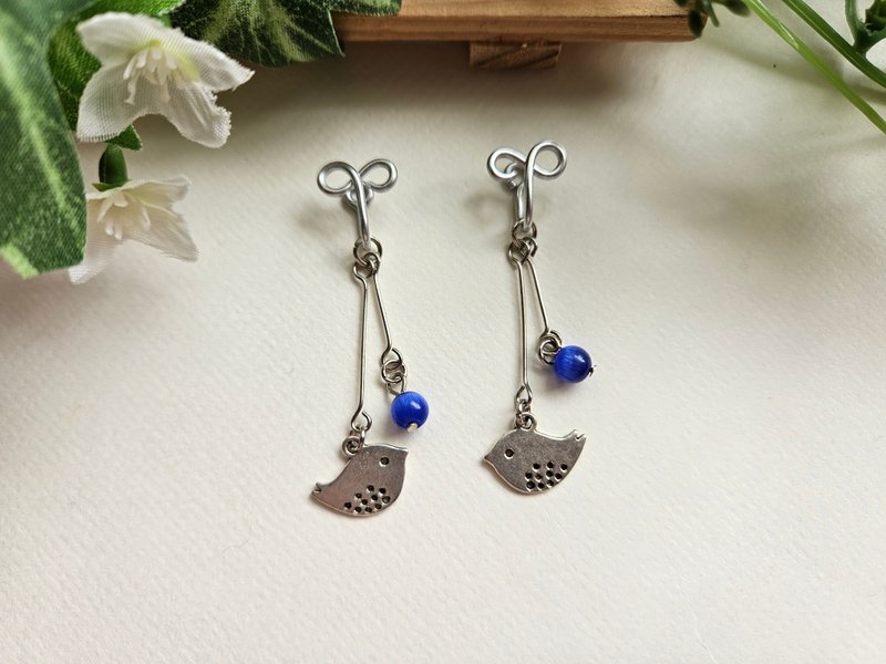 [Bird under the Blue Sky] Silver, dark blue ~ painless Clip-On, clip-on earrings, ear hooks - Earrings & Clip-ons - Other Materials Blue