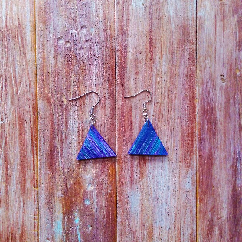 Triangle hand-dyed blue earrings leather hanging style Kai handmade leather - Earrings & Clip-ons - Genuine Leather Blue