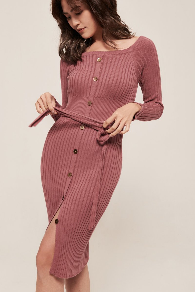 Sylvie Dress Rose - Off-shoulder Mother of Pearl Button Ribbed Knit Midi Dress - ชุดเดรส - ผ้าฝ้าย/ผ้าลินิน สึชมพู