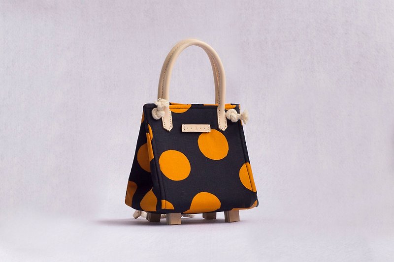 Japan Fabric: Cotton こ ば や し wave point small square hand bag - กระเป๋าแมสเซนเจอร์ - ผ้าฝ้าย/ผ้าลินิน 