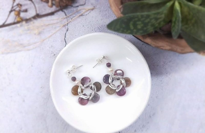 earring. Tourmaline flower * pearl sterling silver earrings earrings - ต่างหู - เครื่องประดับพลอย หลากหลายสี