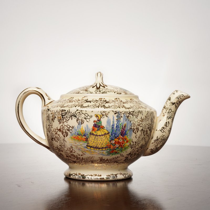 Vintage English Morley Fox tea pot with baroque scene and gold floral pattern - Teapots & Teacups - Porcelain Multicolor