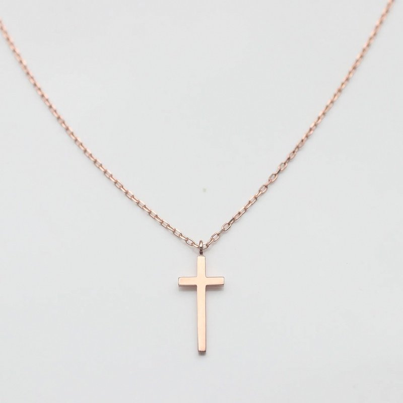 The 14K three-dimensional cross necklace does not need to be taken off when taking a shower, and does not fade when exposed to sweat or water. - Necklaces - Precious Metals Gold