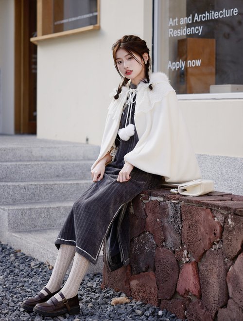 白いイミテーション フェレット ファー レース フード付きショート