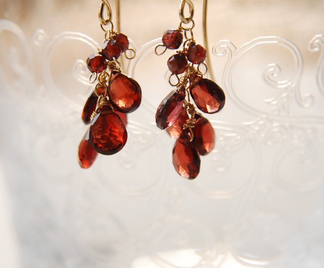 14kgf コイン型ガーネット4連ピアス