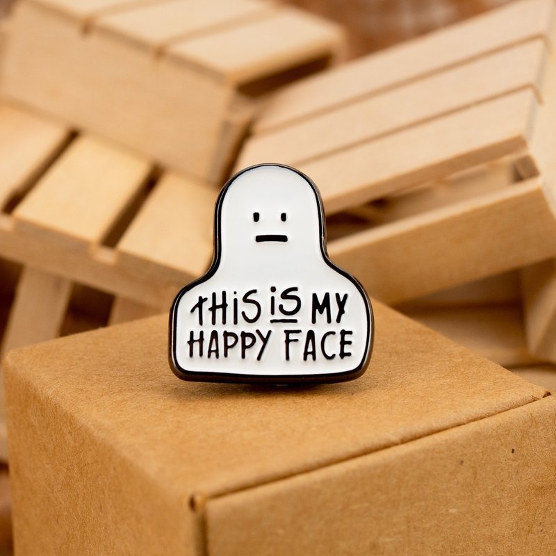 Happy Face Enamel Pin | Gift ideas for introverts | Monochrome design | - 胸針 - 其他金屬 白色