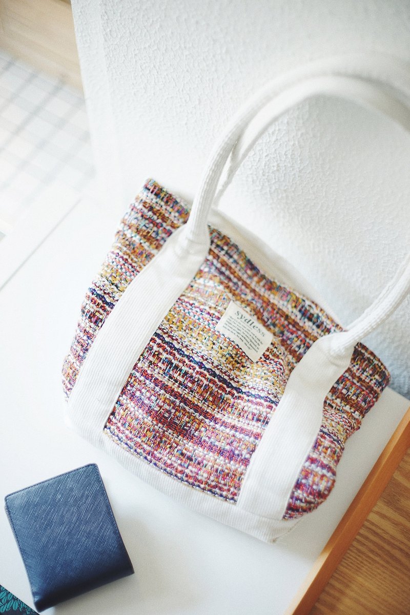 Halo Tote Satin Tudor hand-woven shoulder bag - Messenger Bags & Sling Bags - Cotton & Hemp Multicolor