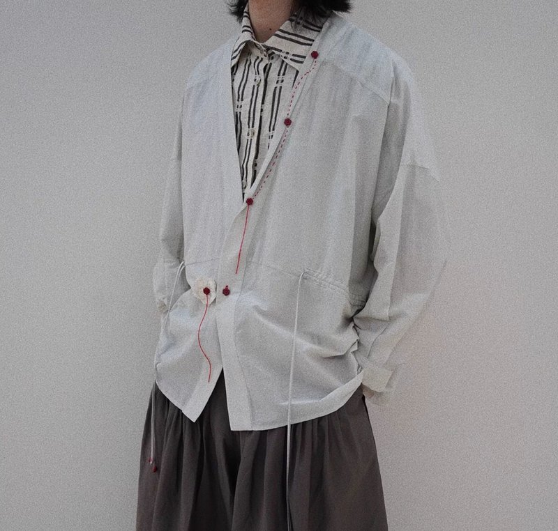 【花落】古典復古風/手工抽繩收腰防曬衣 - 女上衣/長袖上衣 - 其他材質 白色