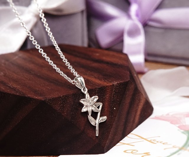 蟹座の誕生日プレゼント ユリの花 スターリングシルバー ネックレス
