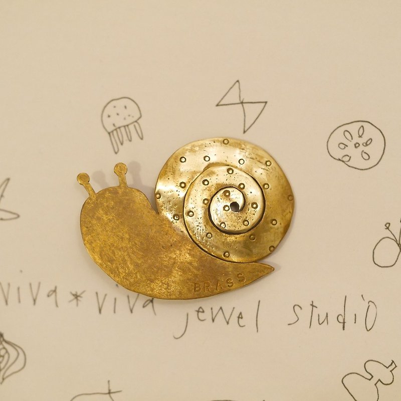 Dendenmushi Snail Brooch Material Brass