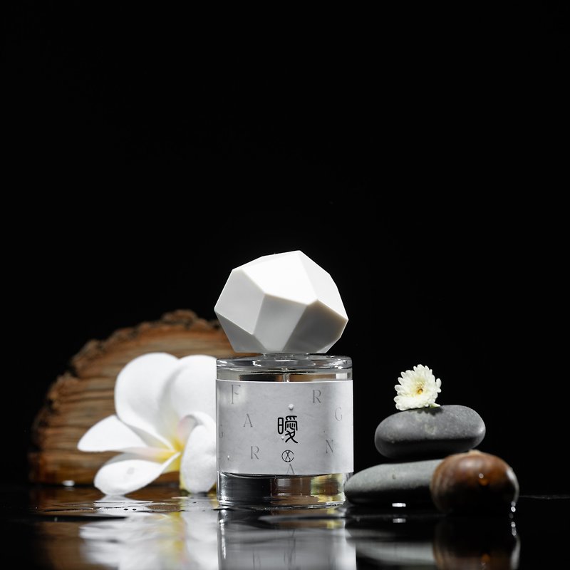 ウォームウッディミルキーの香りスプレー - アロマ・線香 - 寄せ植え・花 ブラック