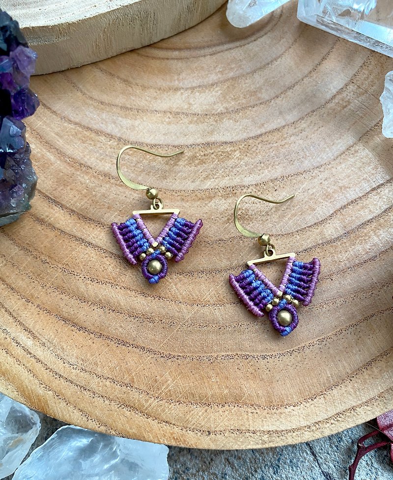 E056 Boximiya wind South Wax beads braided Bronze earrings (ear hook / Clip-On) - ต่างหู - วัสดุอื่นๆ สีม่วง