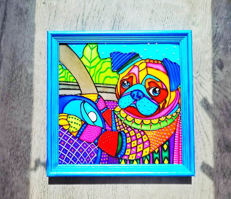ステンドグラスの虹の犬のウォールアートの装飾ガラスに絵を描く愛犬ペットのパターン